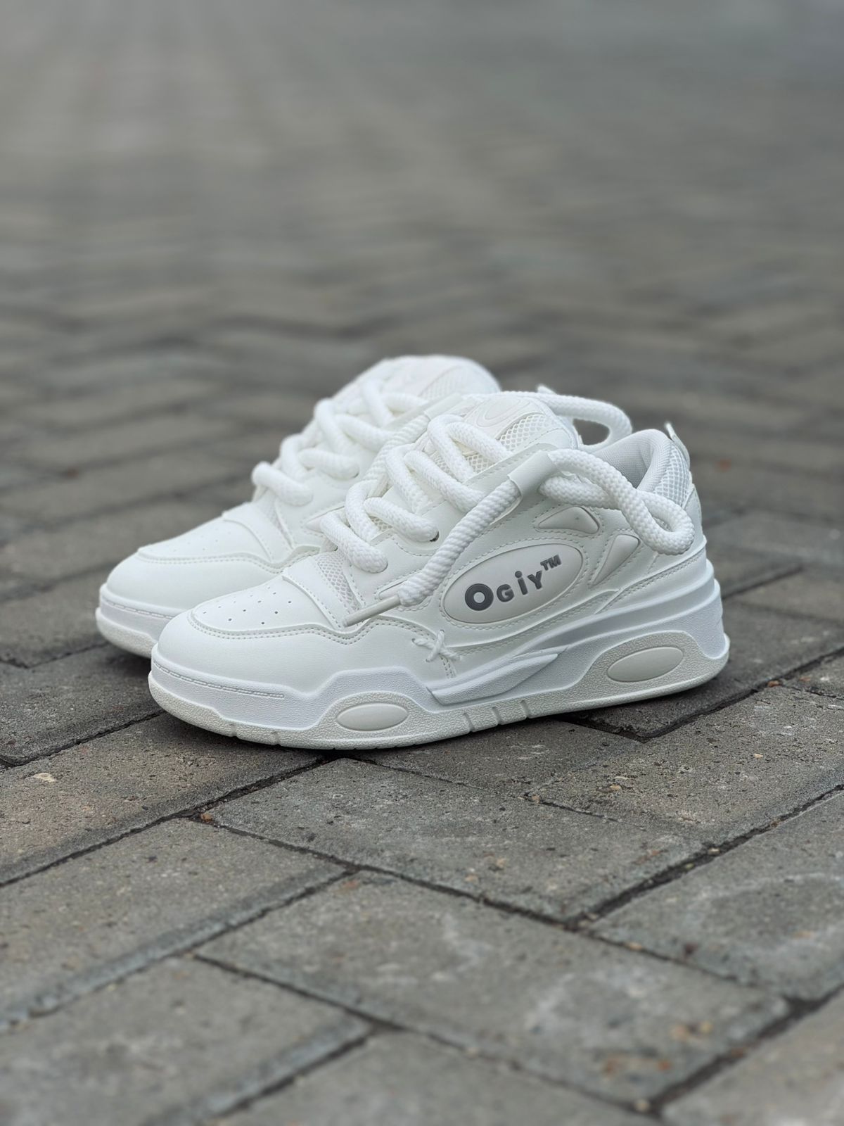 OGIY TOTAL WHITE