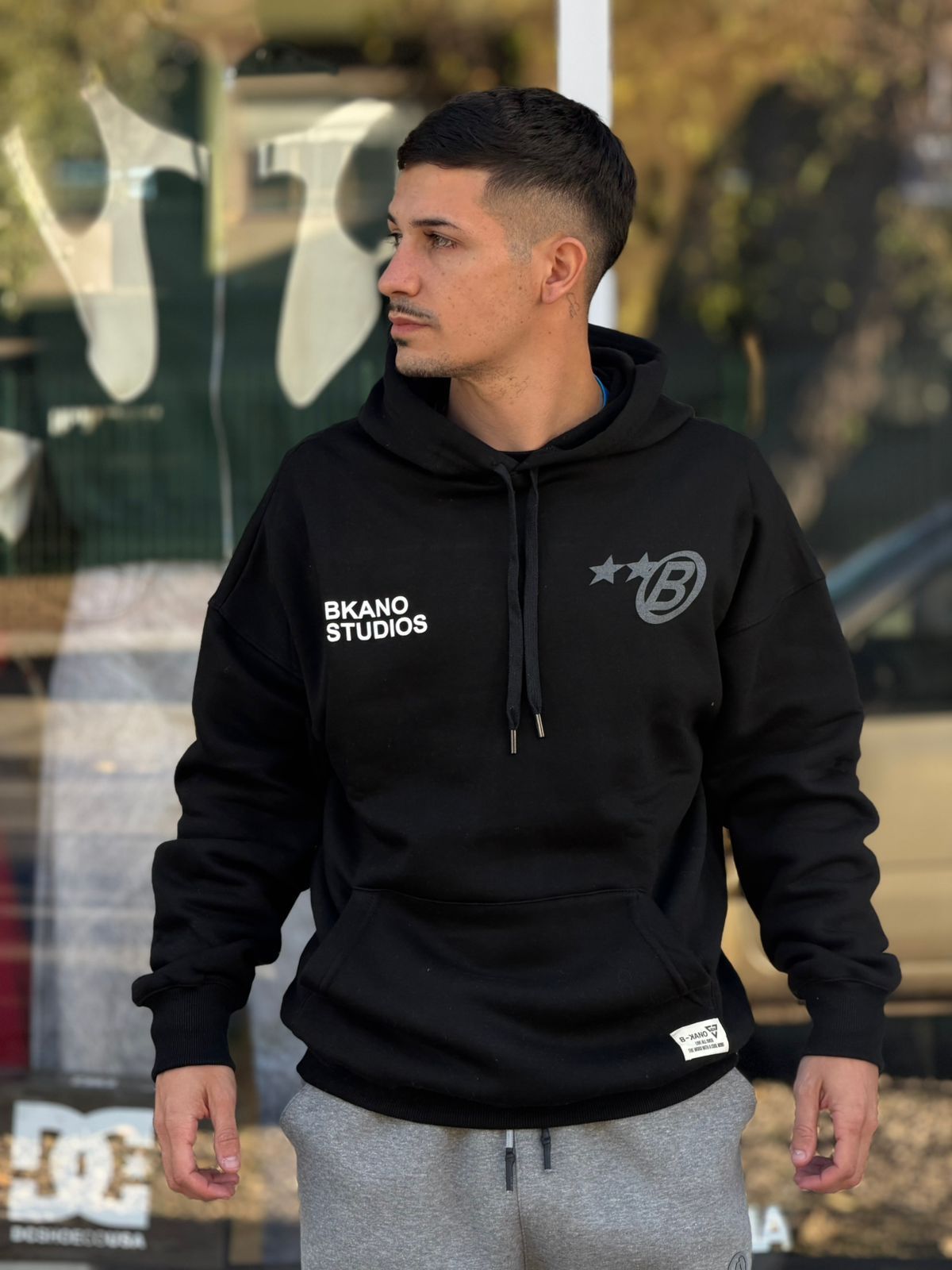 BUZO BAKANO STUDIOS NEGRO