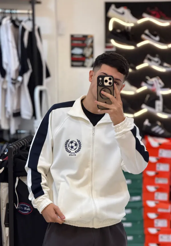 CAMPERA SOCCER 2026 - vista secundaria