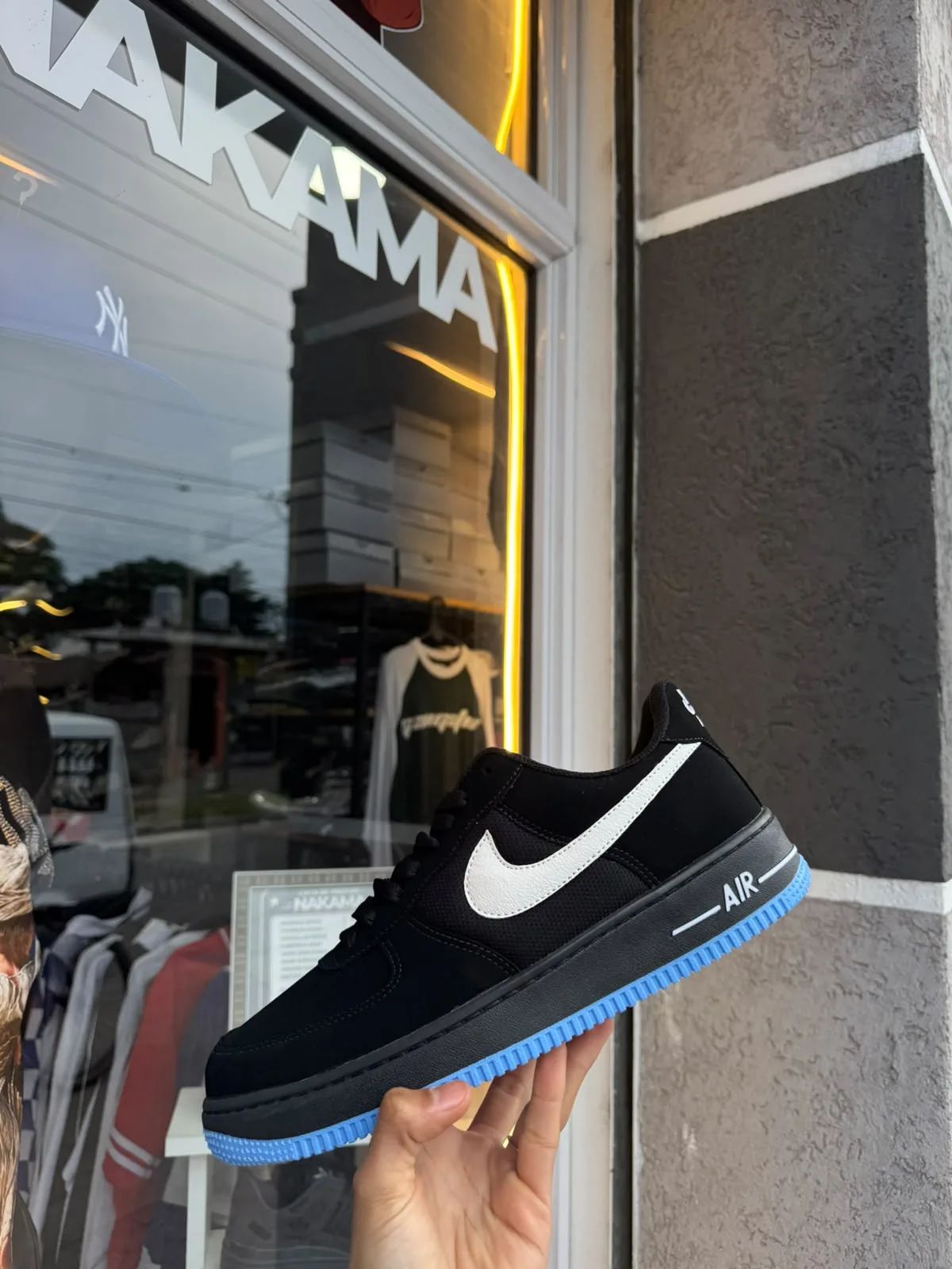 AIR FORCE ONE PRETO - CELESTE