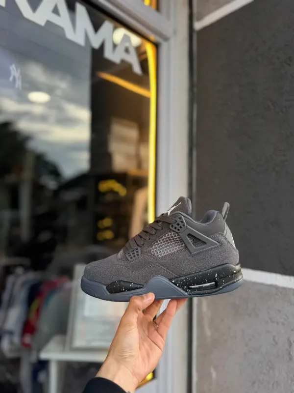 JORDAN 4