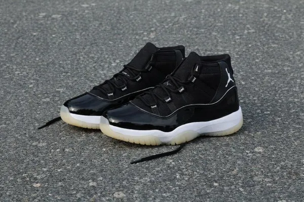 JORDAN RETRO 11 BEIG