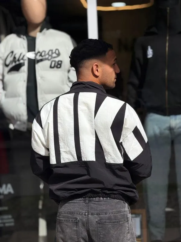 CAMPERA ROMPEVIENTO NIKE NEGRA CLASIC