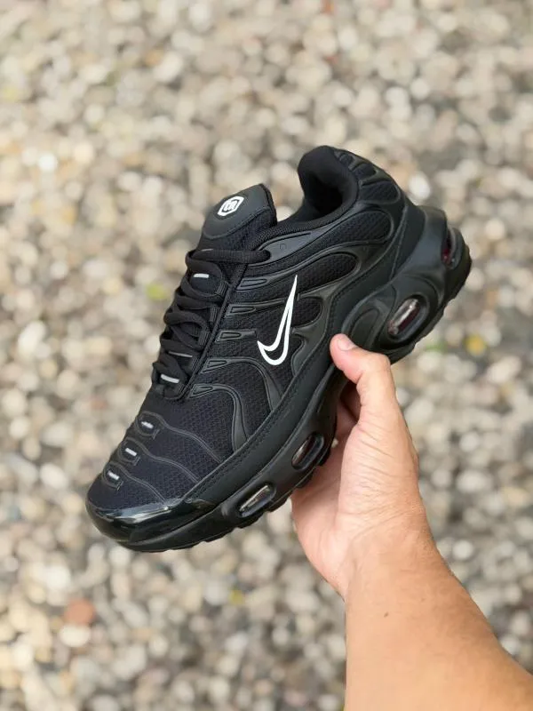NIKE TN TOTAL BLACK
