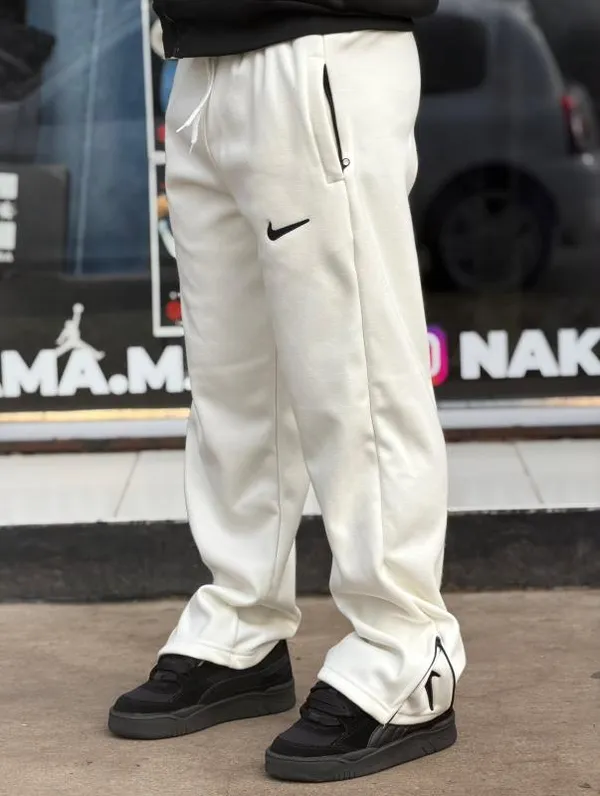 BAGGY NIKE CON CIERRE BLANCO