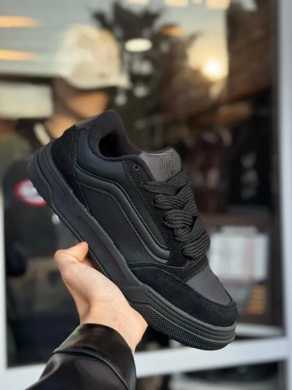 HYLANE TOTAL BLACK