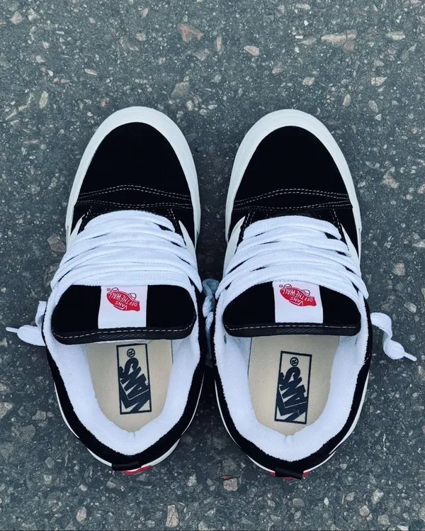 VANS KNU - vista secundaria